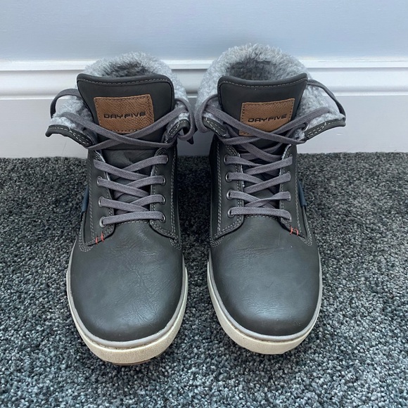 Day Five Men's Mervin Mid Shoes - Picture 2 of 7